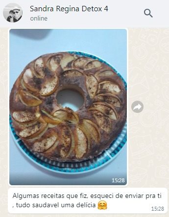 Bolo com maçã feito por uma aluna